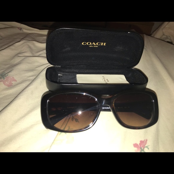 Coach sunglasses - Picture 3 of 3